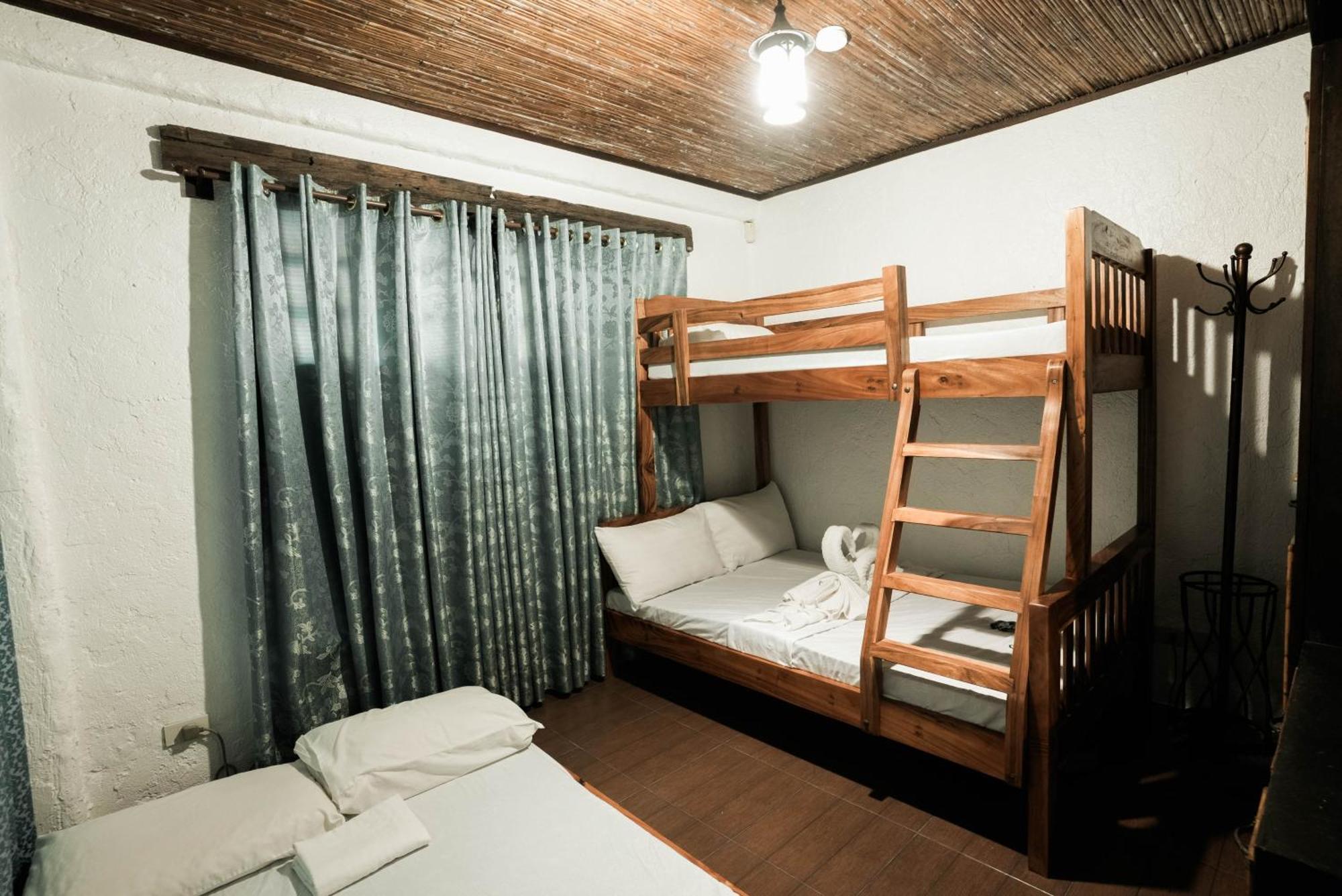 Casa De Celestina Private Resort Silang 外观 照片