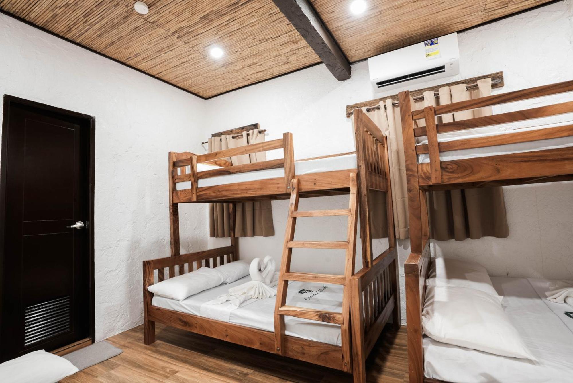 Casa De Celestina Private Resort Silang 外观 照片